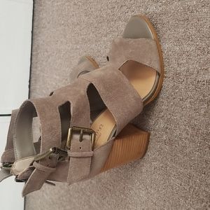 Crown Vintage suede taupe heels